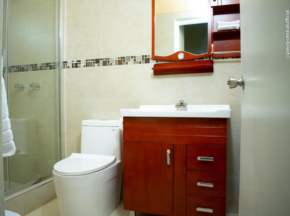 Ivs Bed And Breakfast Кингстън Екстериор снимка