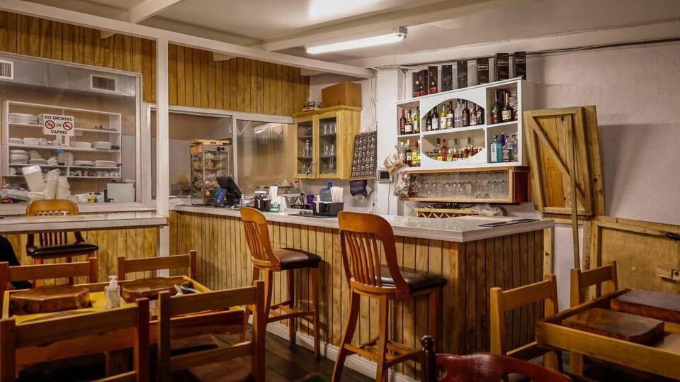 Ivs Bed And Breakfast Кингстън Екстериор снимка